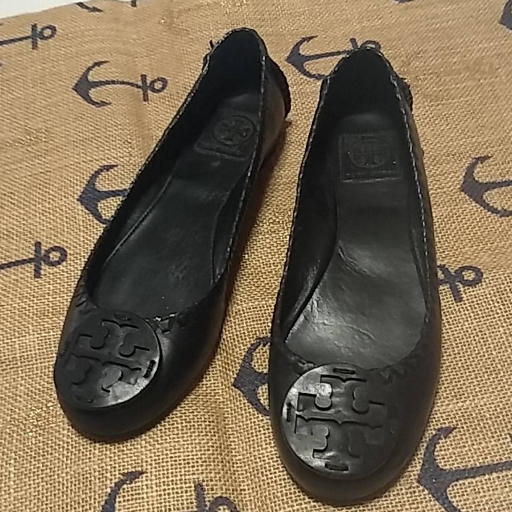Tory Burch Size 8.5 Black Flats Good Condition